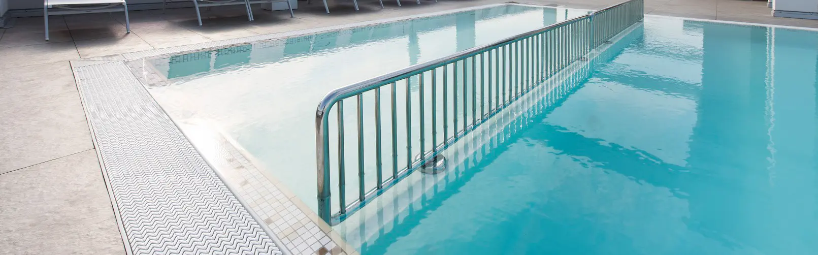Separation railing